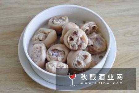 啤酒能炖猪脚，啤酒炖猪脚做法