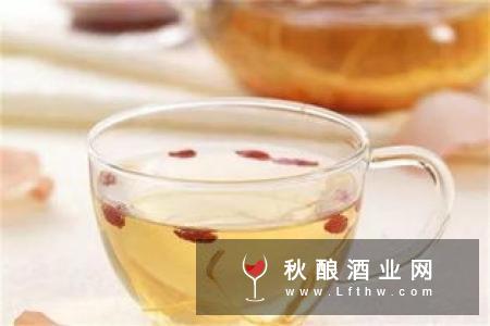 食用方法这么多，红曲糯米酒的功效有哪些？