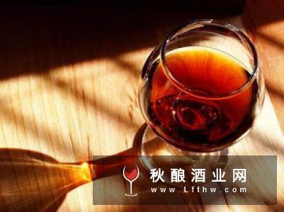 食用方法这么多，红曲糯米酒的功效有哪些？