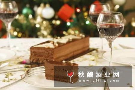 什么食物最适合搭配红葡萄酒？